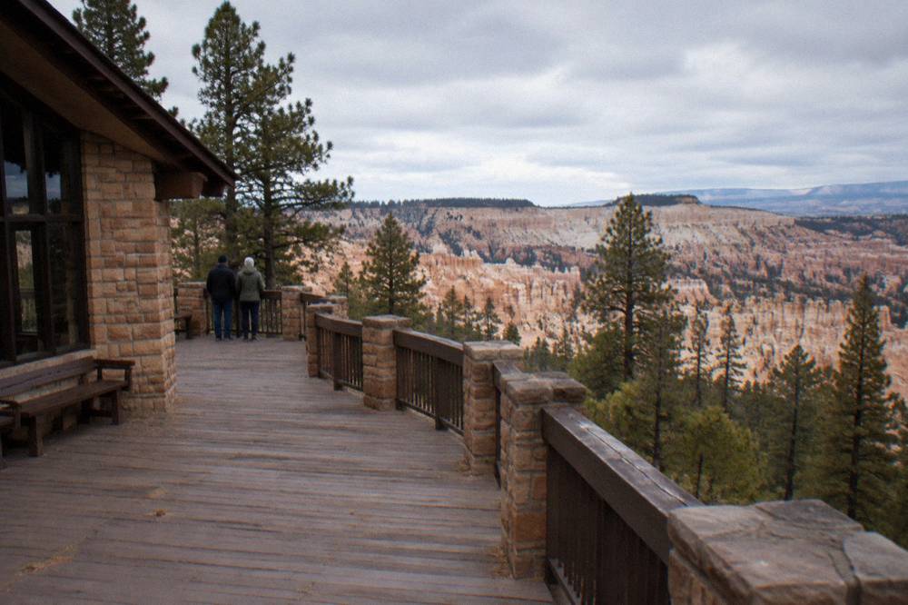 Wide view of the Bryce Amphitheater hoodoos from a rim overlook